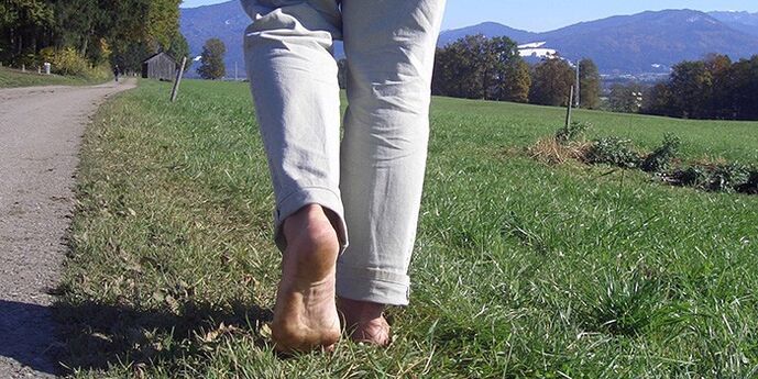 Marcher pieds nus pour augmenter la puissance